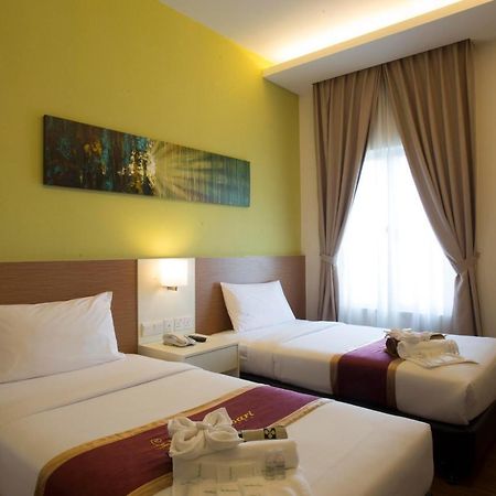 Amansari Hotel Desaru Bagian luar foto